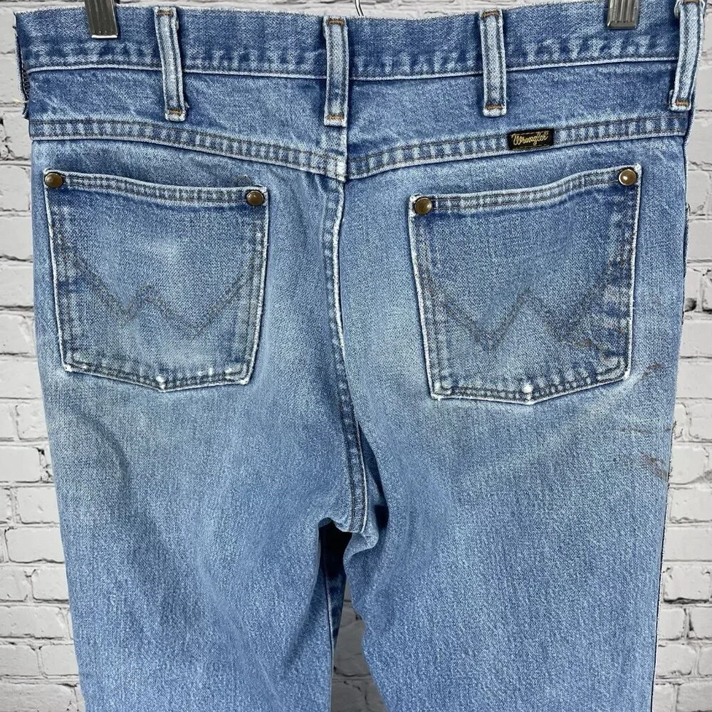 VTG Wrangler Blue Denim Ripped Distressed Straight Leg Jeans USA Size 32 (30x29)